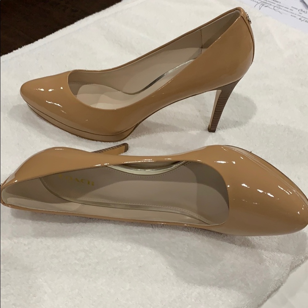 BRAND NEW COACH Pumps